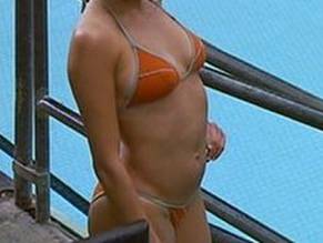 jaime pressly bikini