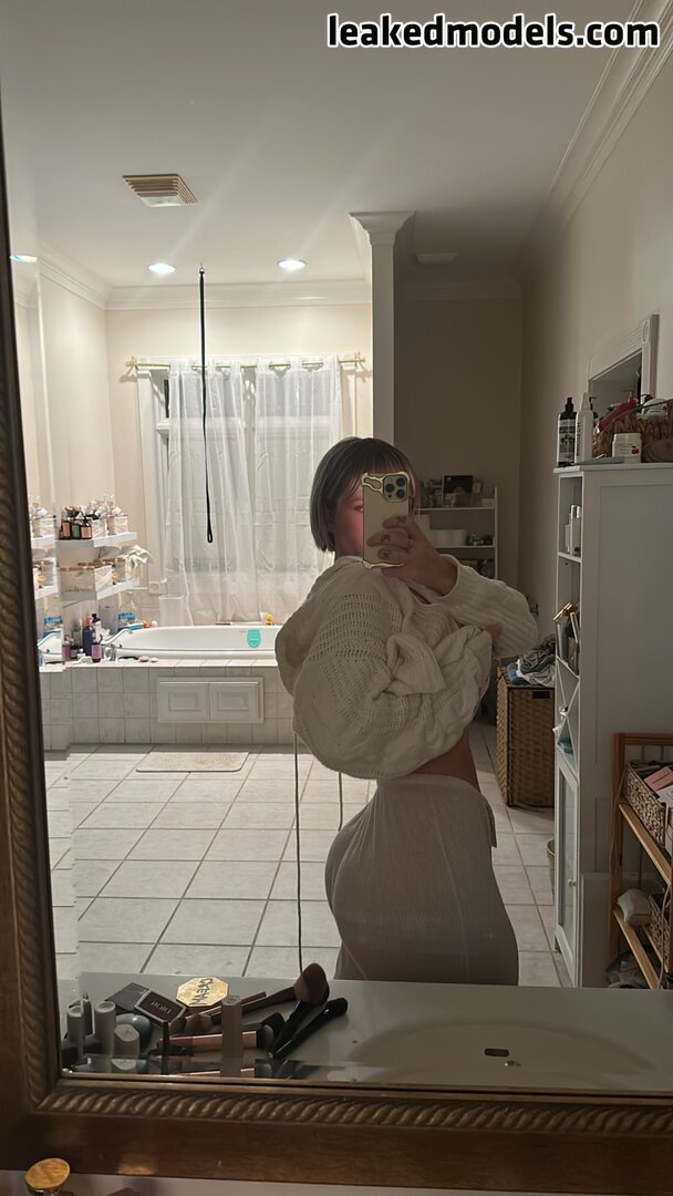anveshi jain nude deven cote recommends Niykee Heaton Nude