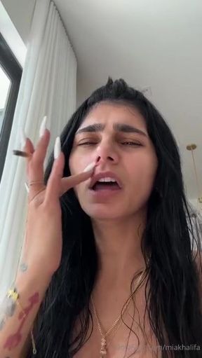 dale ransley recommends mia khalifa onlyfans leaked pic