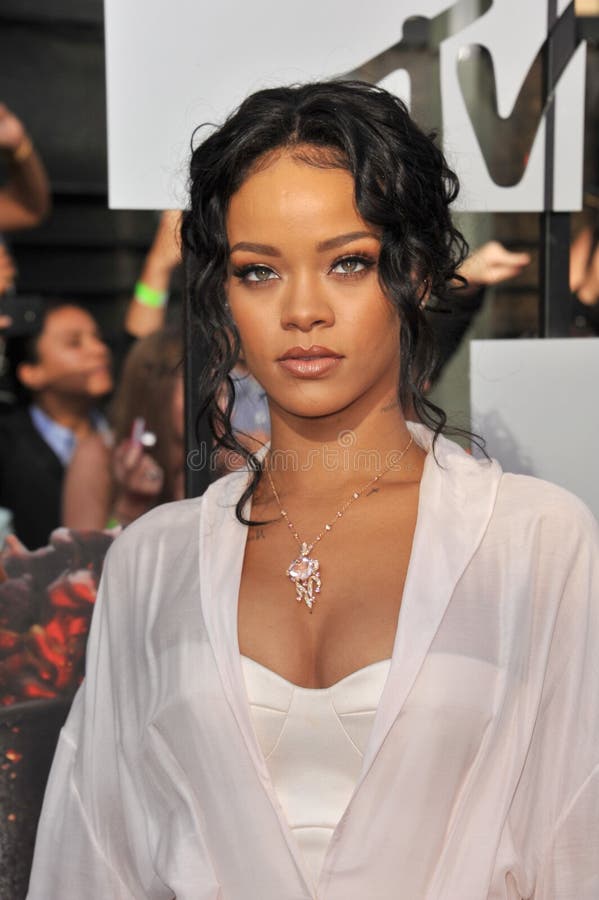 christopher vier recommends Rihanna Hottest Pics