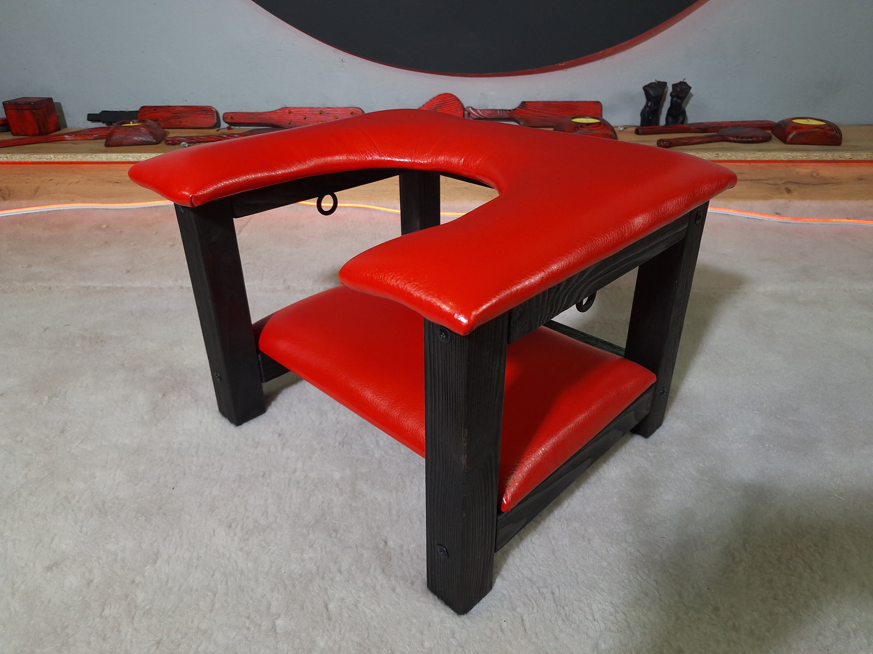brittany isaacs recommends queening chair video alec aponte add queening chair video photo