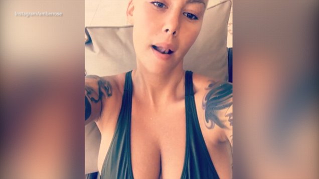 Amber Rose Fucking lady masturbating