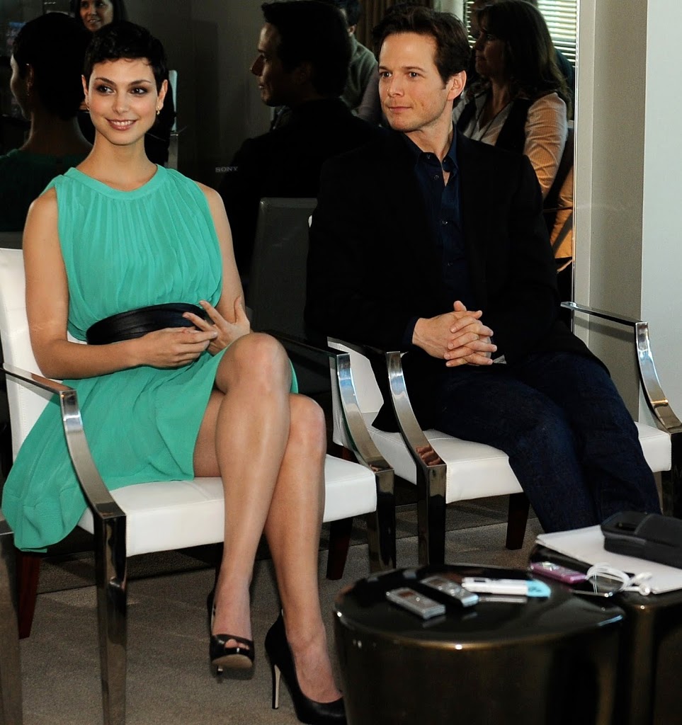 abiola adeniyi recommends morena baccarin legs pic