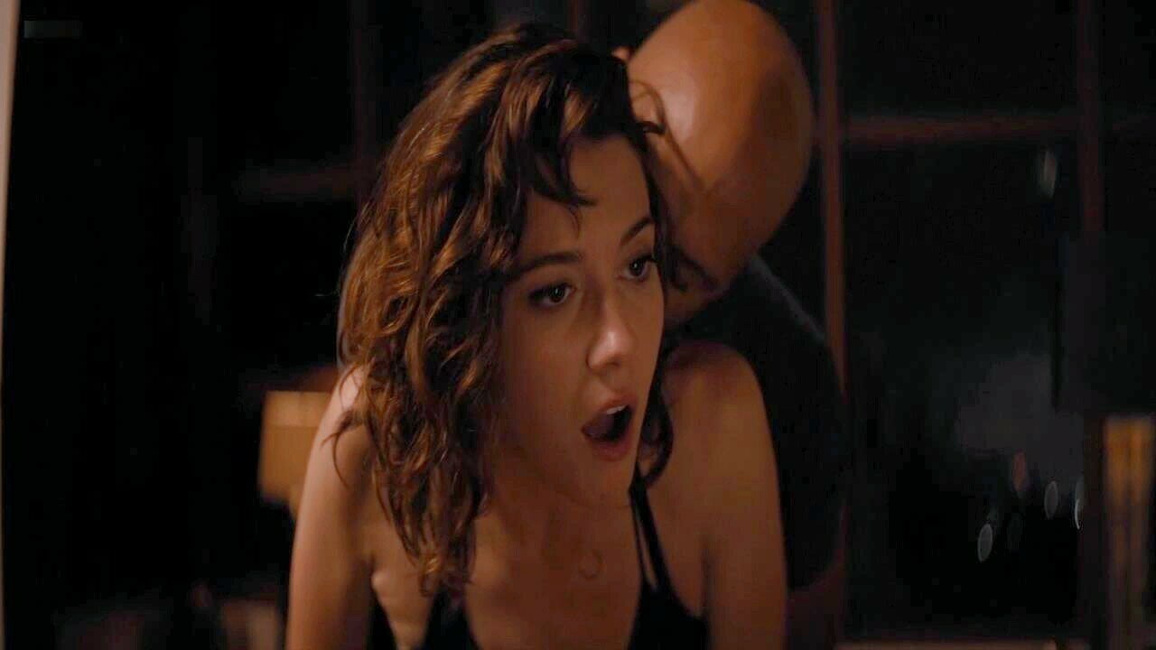 dezi teresa webb recommends mary elizabeth winstead tits pic