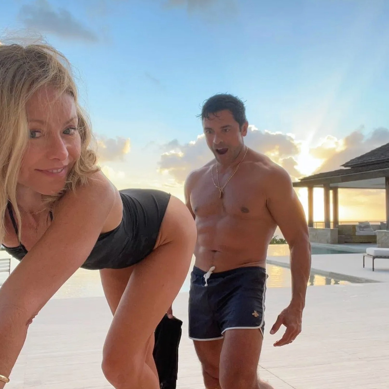 andrew phalen recommends Nude Pictures Of Kelly Ripa