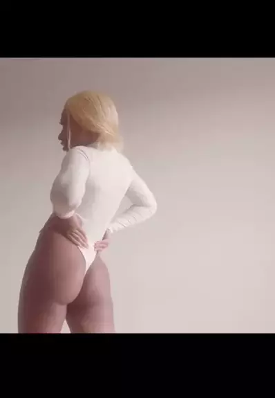 ebony panties tease de naruto ebony panties tease