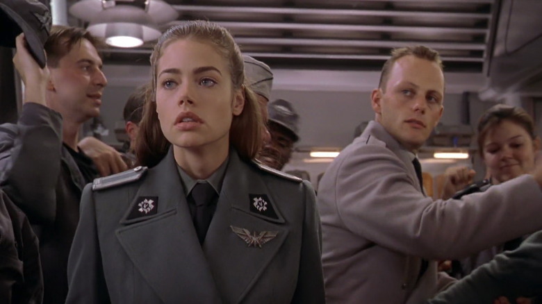 corrie joubert recommends Starship Troopers Nude Scene