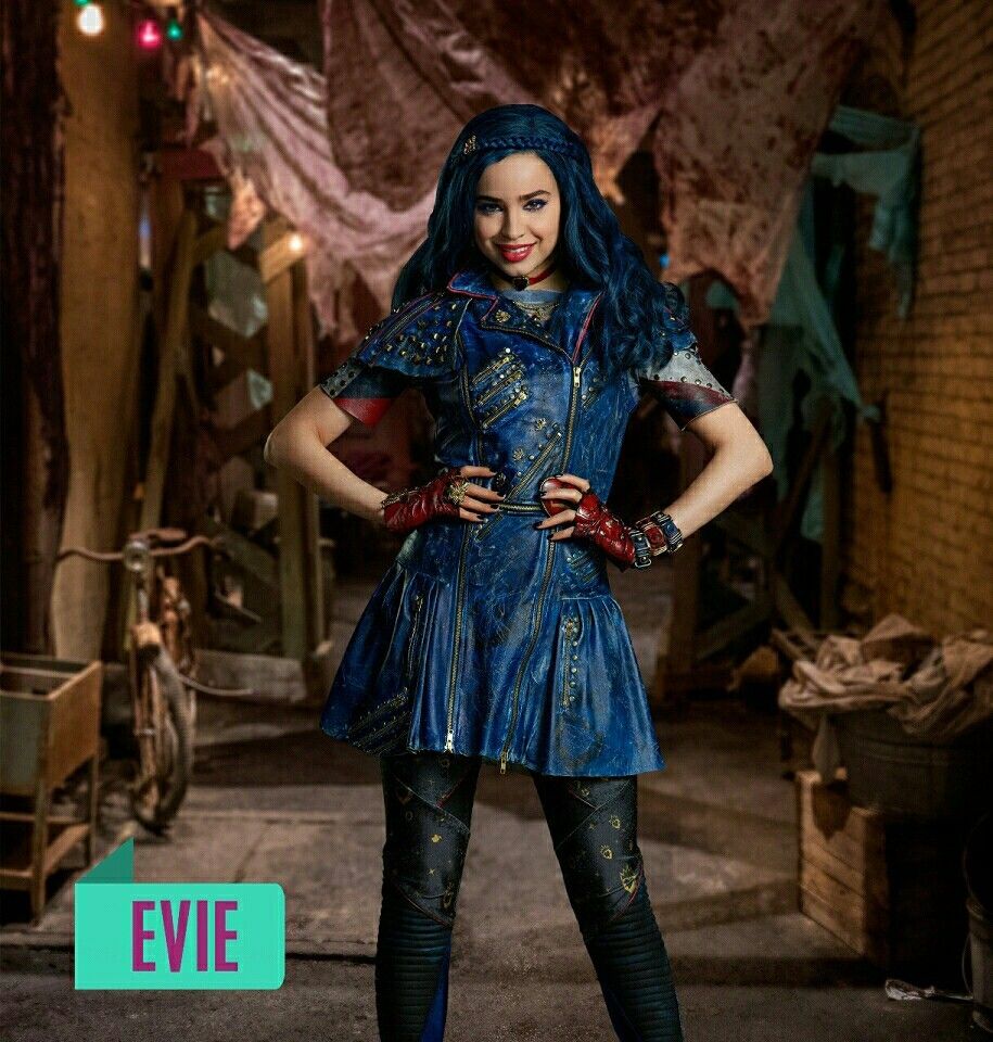 evie dellatossa - vr gangbang naomi soraya cosplay