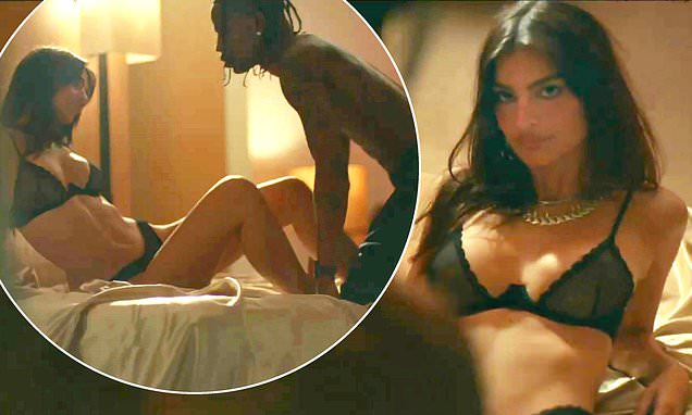 akanksha keswani recommends emily ratajkowski sex scene pic