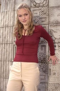 ariel stewart add julia stiles nude photo