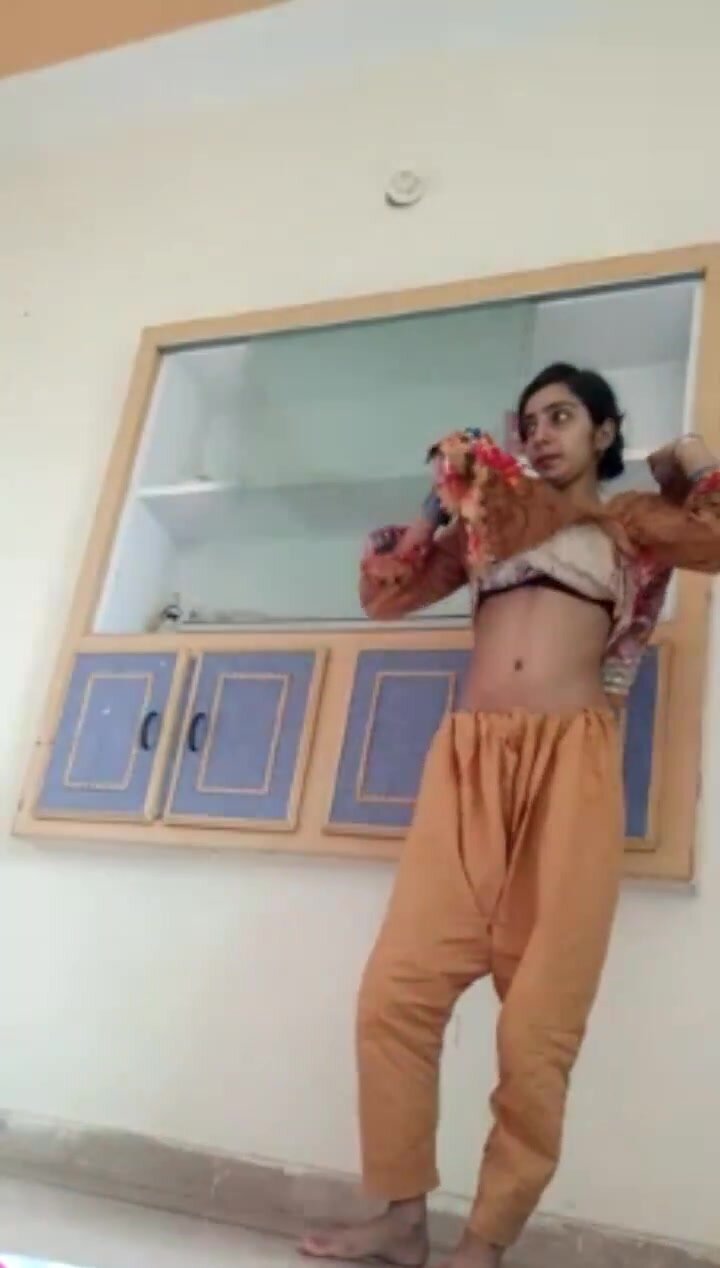 alix lynx sexy blake cluck recommends Indian Girlfriend Strip