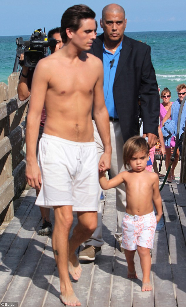 father son naked - csblondebombshell leaked grandma looking for sex