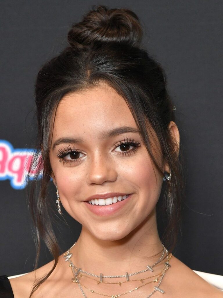 jenna ortega oorn - rainey james sextape nozomi aso