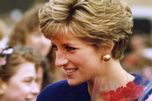 lady diana rey - pristine edge step pearl necklace sex