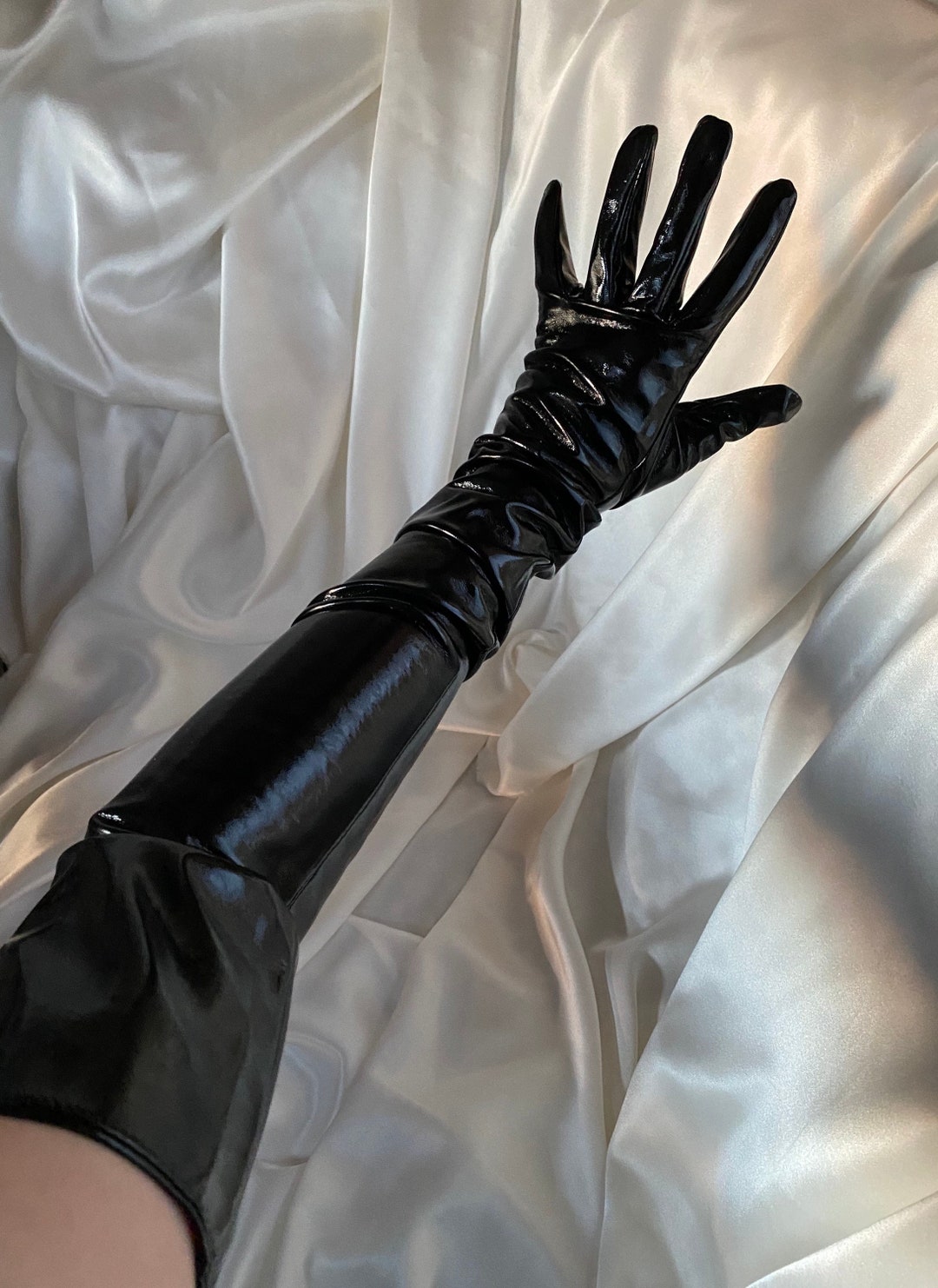 deb bentley recommends Leather Gloves Femdom