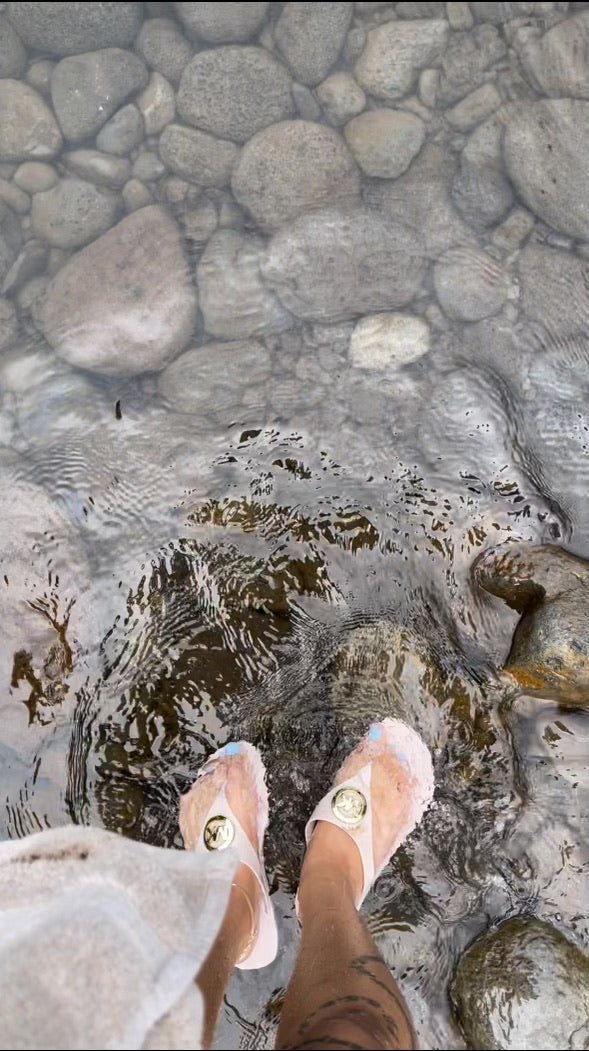 alura jenson feet