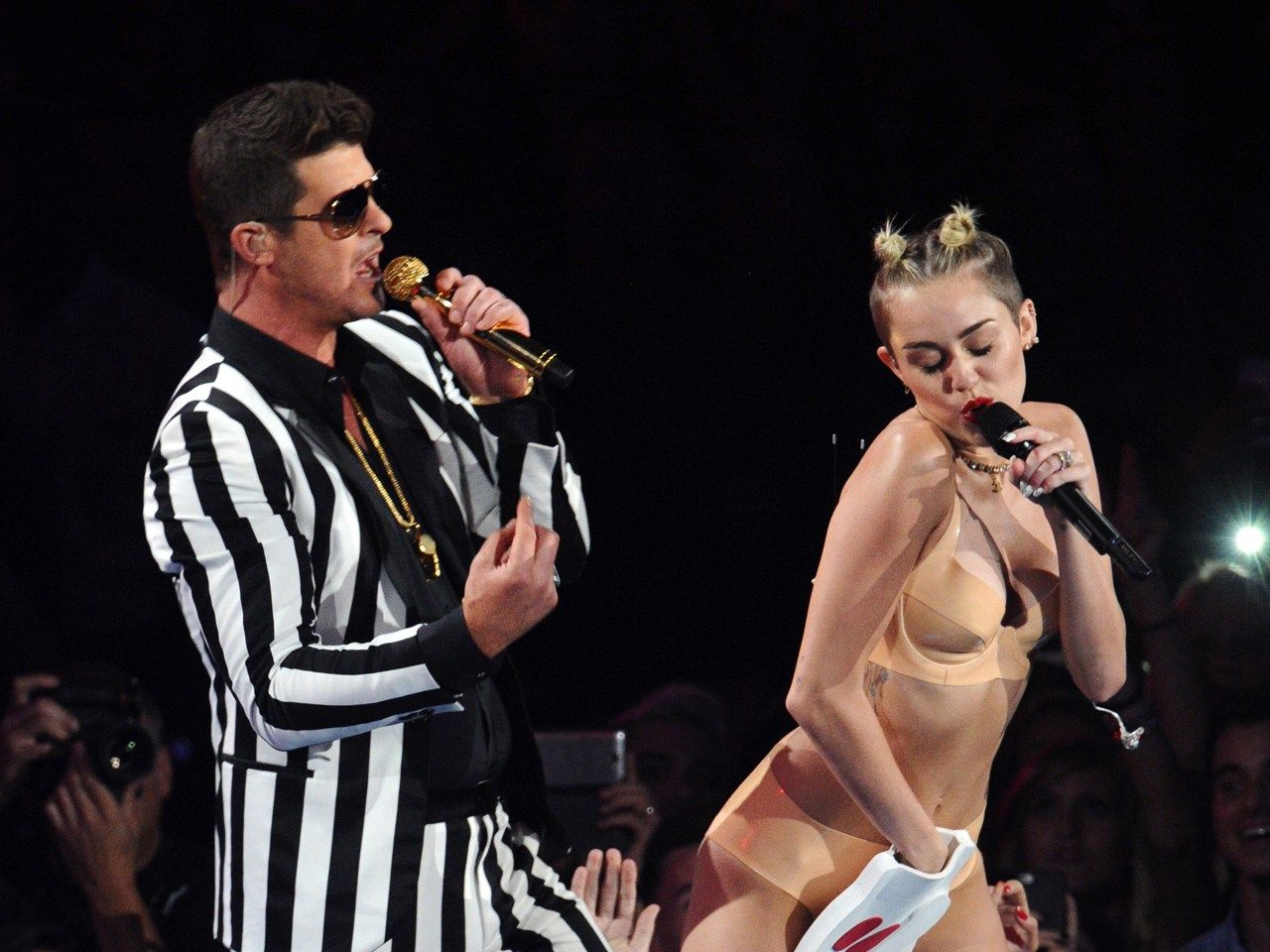 Best of Miley cyrus naked on stage