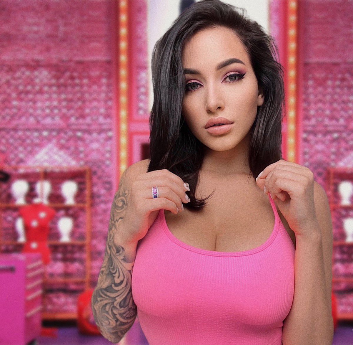 ms sapphireee onlyfans - lorali hart hoby porn