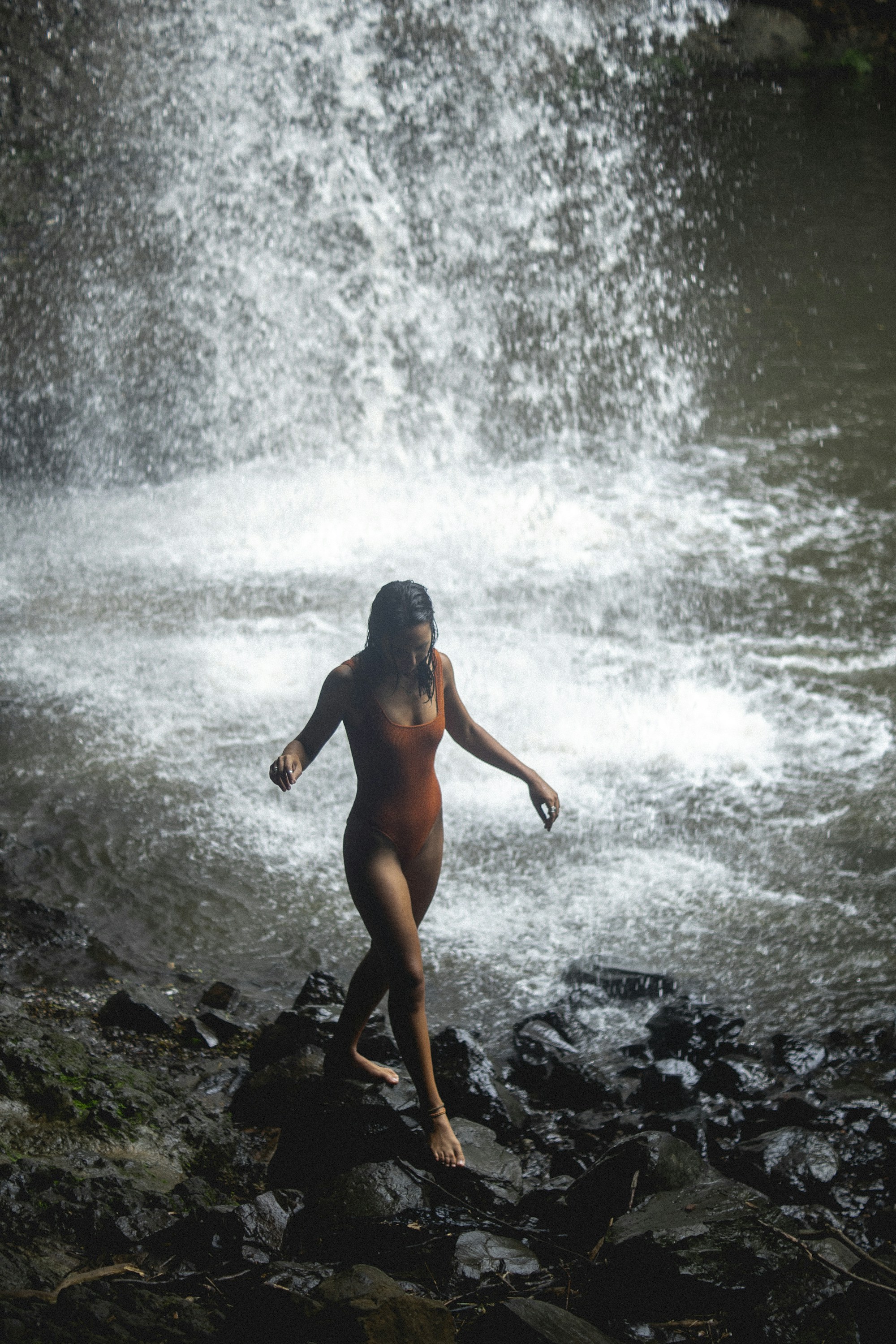 chilly ho add photo naked woman waterfall