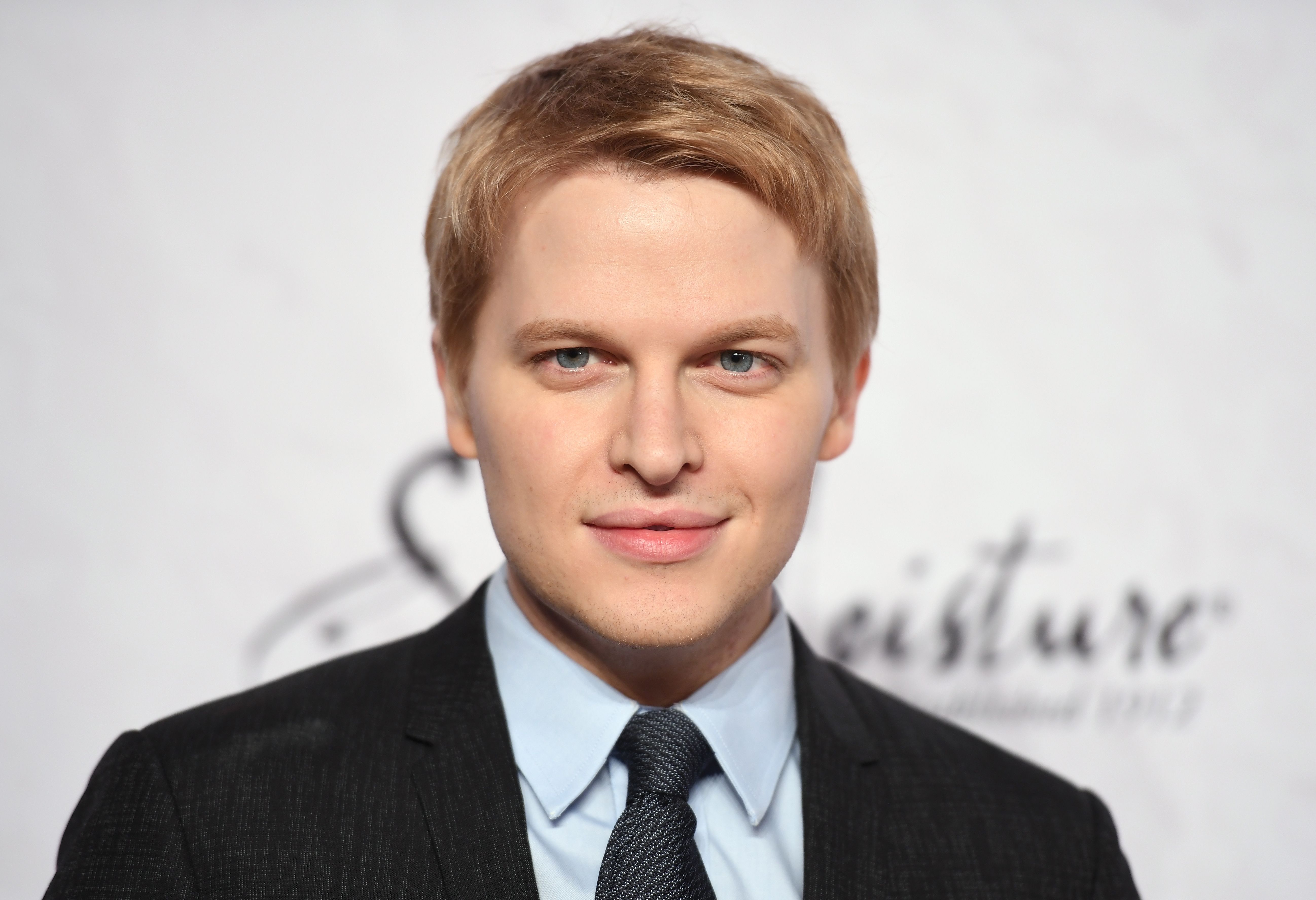 ronan farrow naked