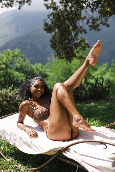 Uncensored japanese shemale porn bus gefickt Tasteful Nude Women negras desnudas